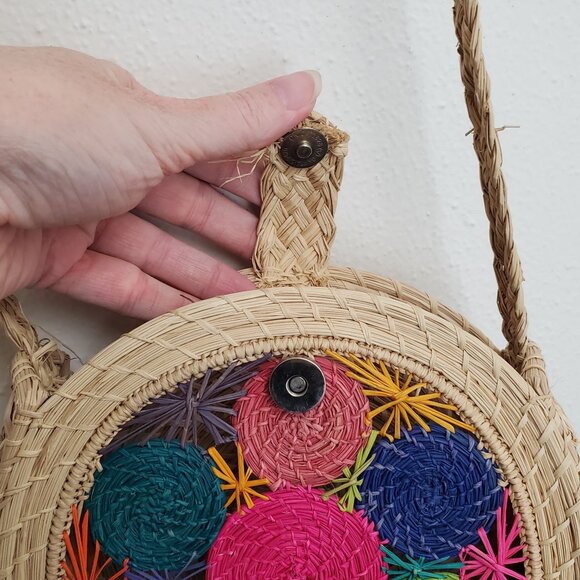 Unbranded round woven summer crossbody bag - Picture 3 of 10